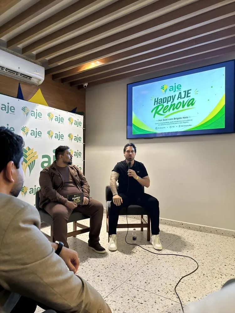 Brígido Neto, empresário, educador e ex-participante do BBB 26, compartilhou estratégias de marketing, gestão e conversão de audiência durante o Happy AJE, em Manaus.