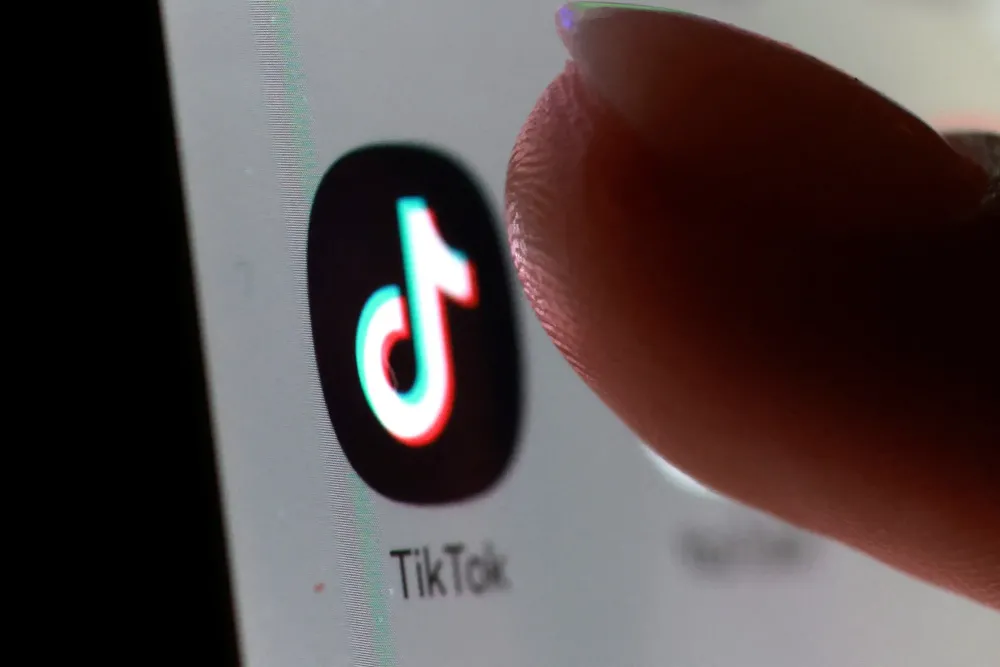 Brasileiros transformam redes sociais em fonte de renda com comissões por vendas online