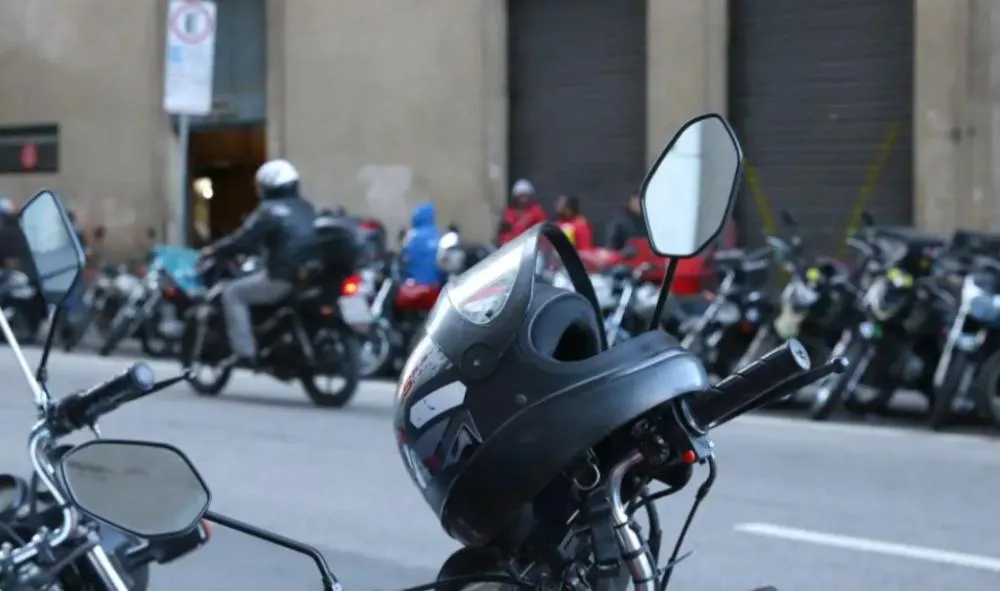 Polícia de São Paulo faz operação contra comércio ilegal de peças de moto no centro da capital