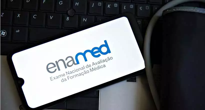 Governo torna Enamed obrigatório para registro profissional de novos médicos no Brasil